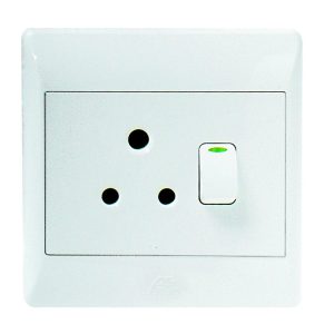 16A SWITCHED SOCKET OUTLET 4x4 C/W WHITE COVER PLATE